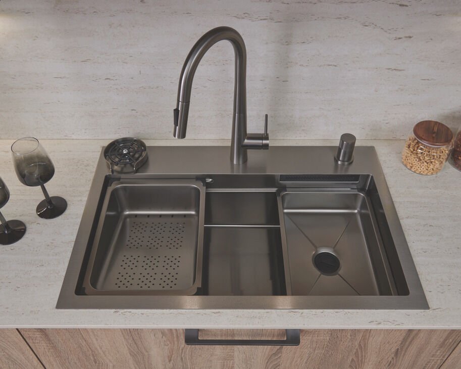 FOUNTAIN Eviye ve armatür seti,titanyum